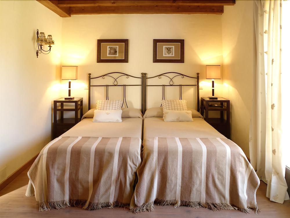 Hotel Ribera Del Corneja Navacepedilla de Corneja Eksteriør bilde