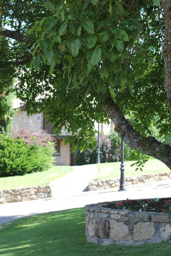 Hotel Ribera Del Corneja Navacepedilla de Corneja Eksteriør bilde