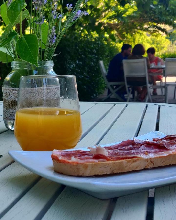 Hotel Ribera Del Corneja Navacepedilla de Corneja Eksteriør bilde
