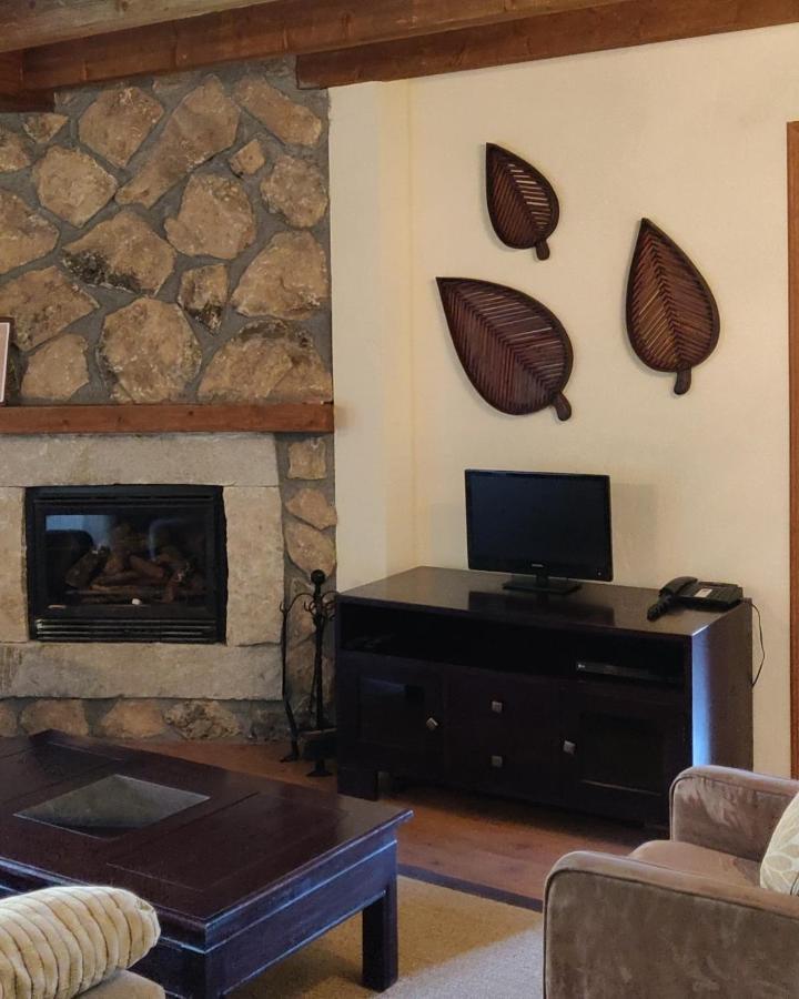 Hotel Ribera Del Corneja Navacepedilla de Corneja Eksteriør bilde