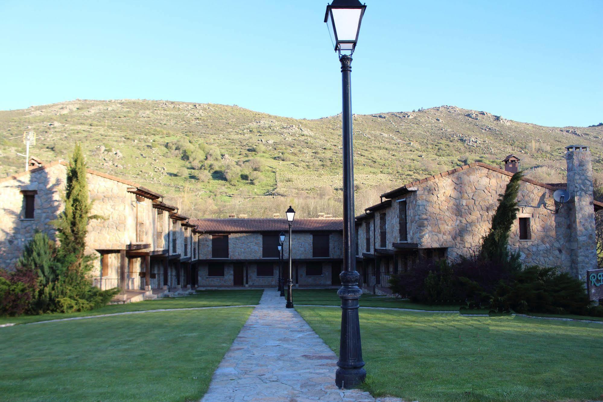 Hotel Ribera Del Corneja Navacepedilla de Corneja Eksteriør bilde