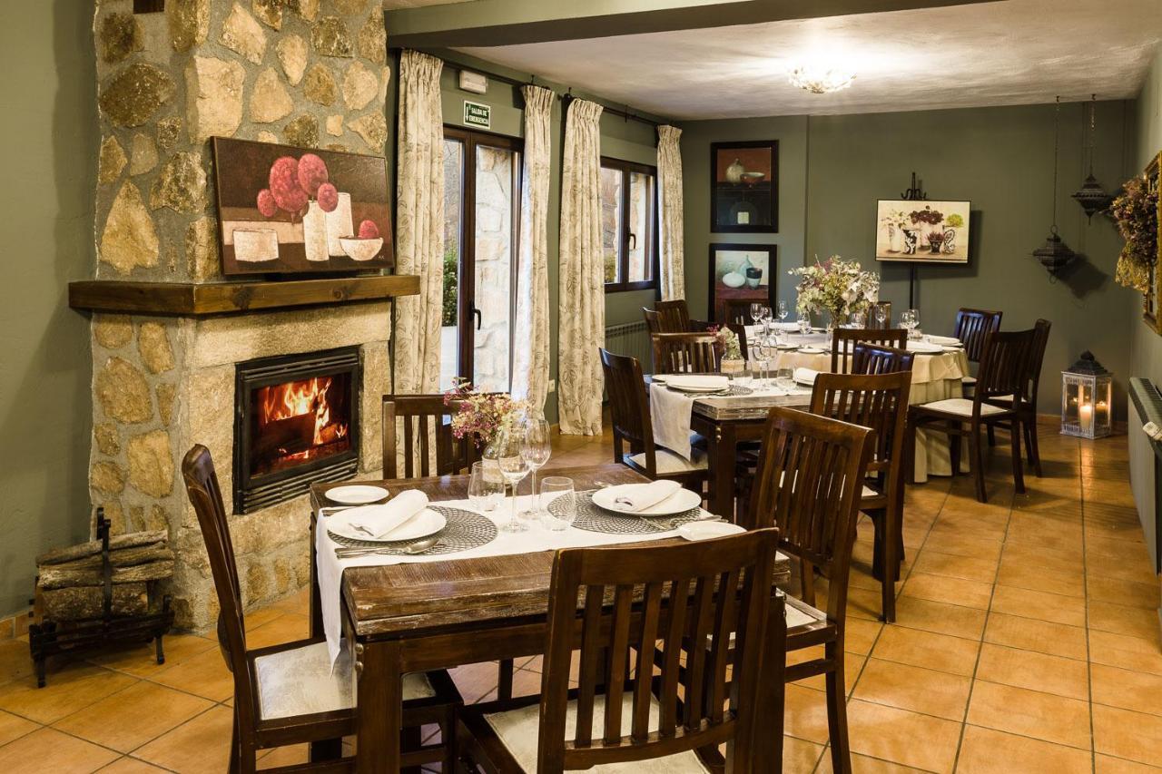 Hotel Ribera Del Corneja Navacepedilla de Corneja Eksteriør bilde